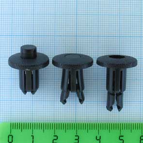 7052